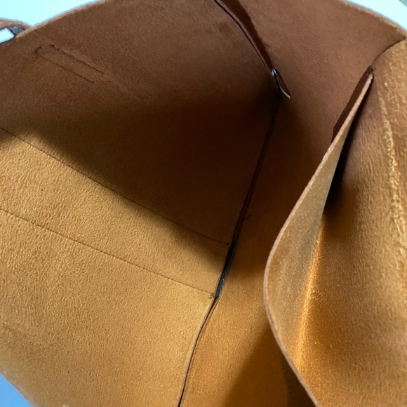 Vince Camuto Luck Tote- Vegan Leather - Picture 6 of 8